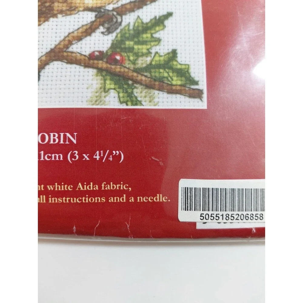Anchor PCE202 Robin Counted Cross Stitch Kit - Bird & Holly Design, UK Made